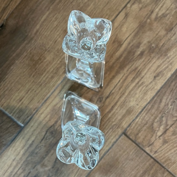 Clear crystal tulip candlestick holders - 8” x 4” - Picture 3 of 5